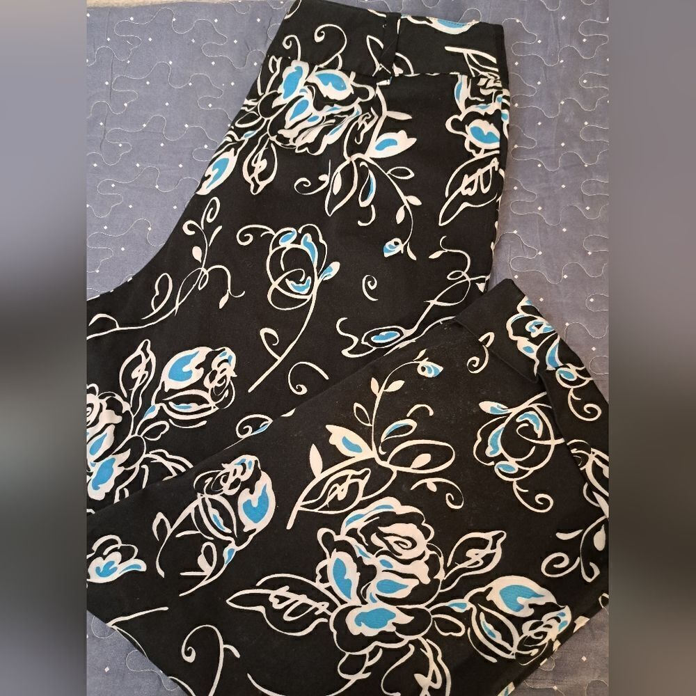 Studio Works black crop pants size 12